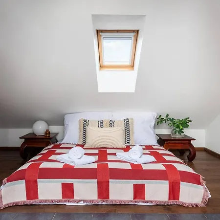 Charming In Vrovice With Roof Terrace * Praga